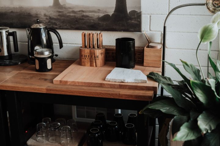 Een houten werkblad: de natuurlijke sfeermaker in de keuken