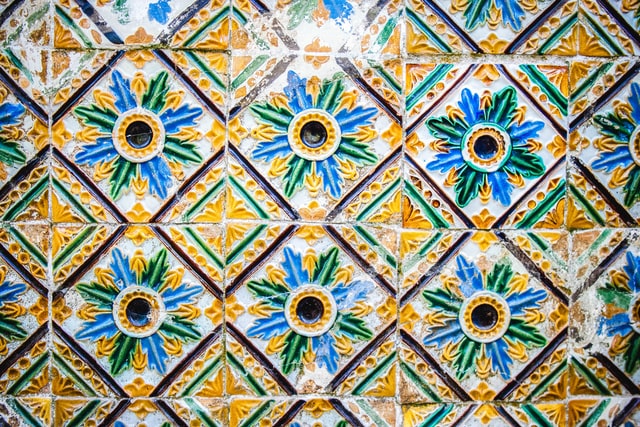 Portugese tegels en Marokkaanse zelliges in de badkamer